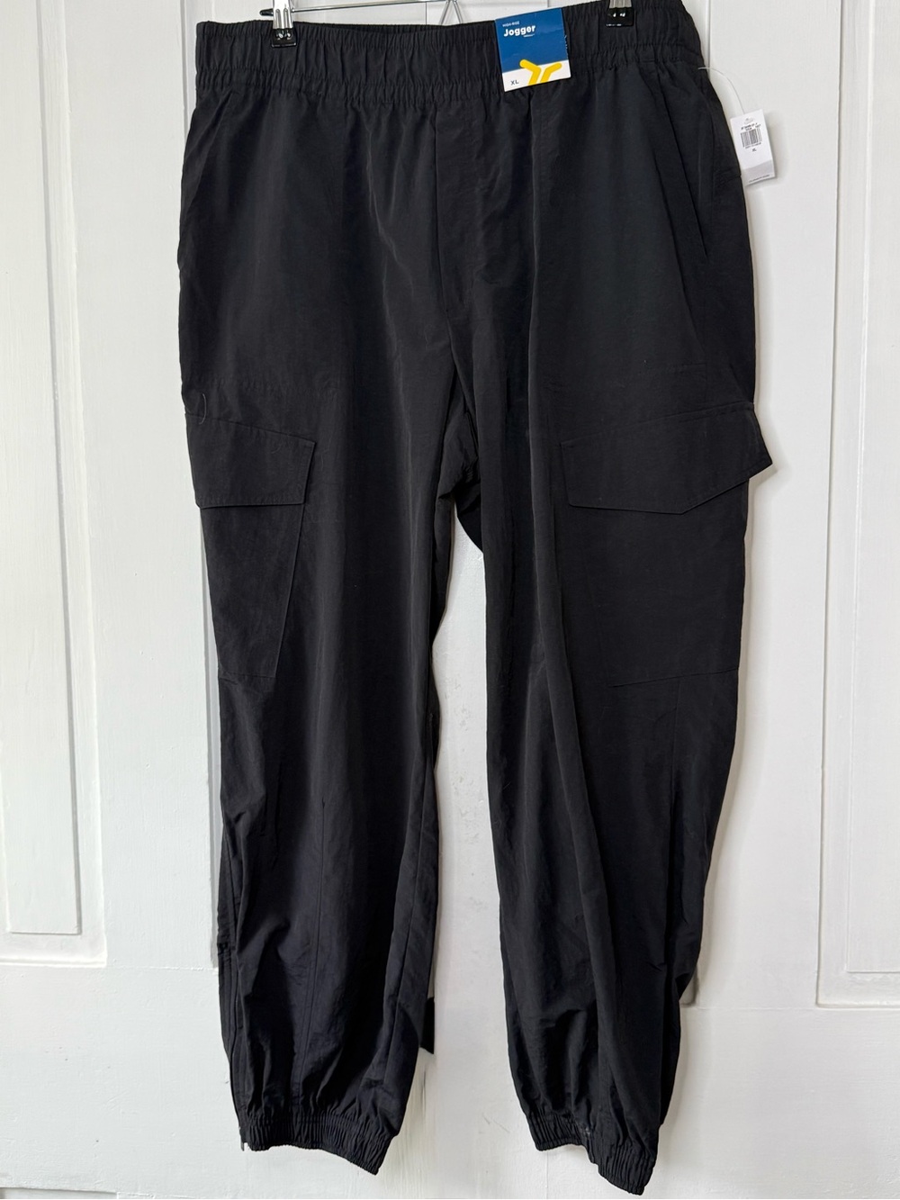 Old Navy NWT Black High Rise Quick Dry Ankle Zip Cargo Joggers - XL